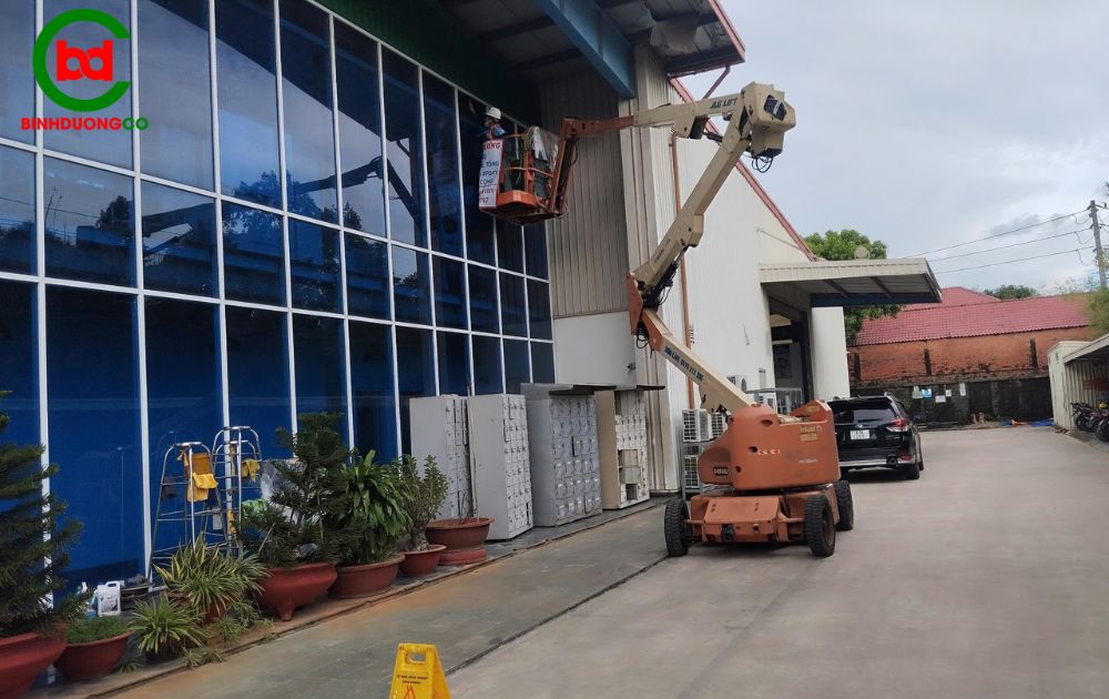 trang thiết bị chuyên dụng hiện đại