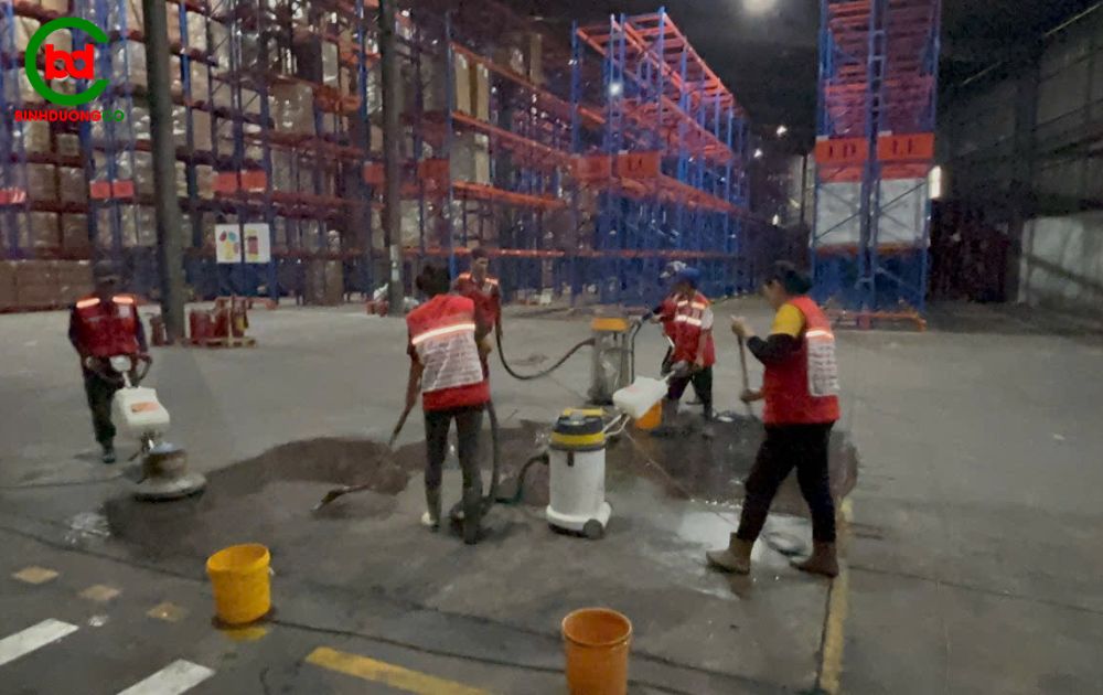 vệ sinh công nghiệp dĩ an